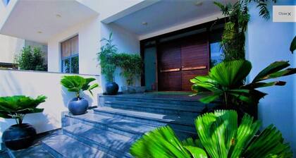 Aura Corporate Suites