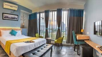 Double Room | Desk, blackout drapes, iron/ironing board, free WiFi