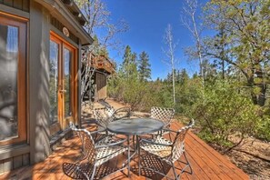 Outdoor dining - Walk to Snow Summit Ski, Game Room, Hot Tub, Yard (Big Bear Lake)