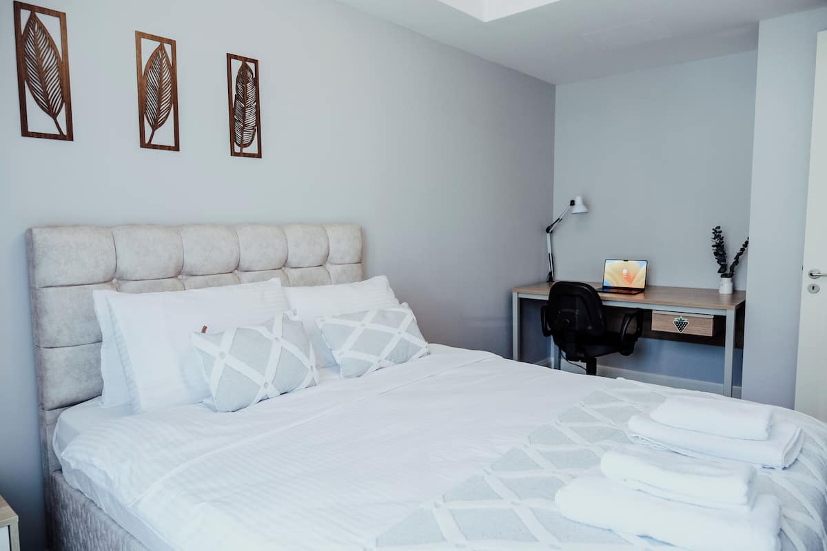 Classic Apartment, 1 Bedroom | 2 bedrooms, Egyptian cotton sheets, premium bedding