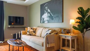 Family Apartment | Living area | Smart TV, computer monitors