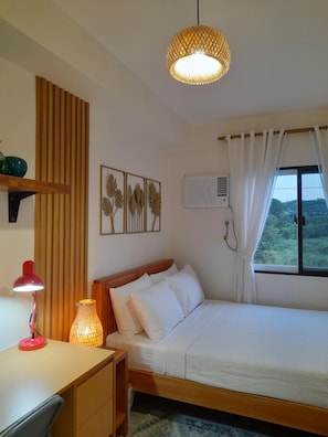 1 bedroom, desk, iron/ironing board, free WiFi