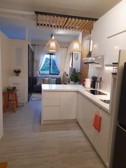 Cozy well designed 1-bedroom condo with fitness room, WiFi in enchanting Nuvali