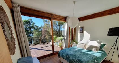 Artists Retreat - Boat Access Only