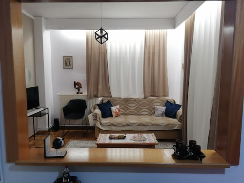 City Spot: Central, Comfortable Apartment in Alexandroupoli 