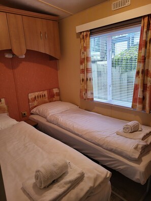 Free WiFi, bed sheets