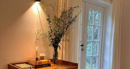 Detached vacation home in the middle of the forest