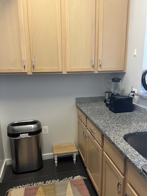 Interior - Fully equipped 1-bedroom, pool, gym & parking in Clarendon, Arlington  (Arlington)