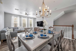 Dining - TH20 - Across from EPIC Universe (Orlando)