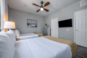 3 bedrooms, desk, iron/ironing board, travel cot