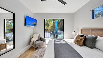 2 bedrooms, iron/ironing board, travel crib, free WiFi