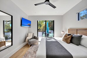 2 habitaciones, tabla de planchar con plancha y cuna de viaje 