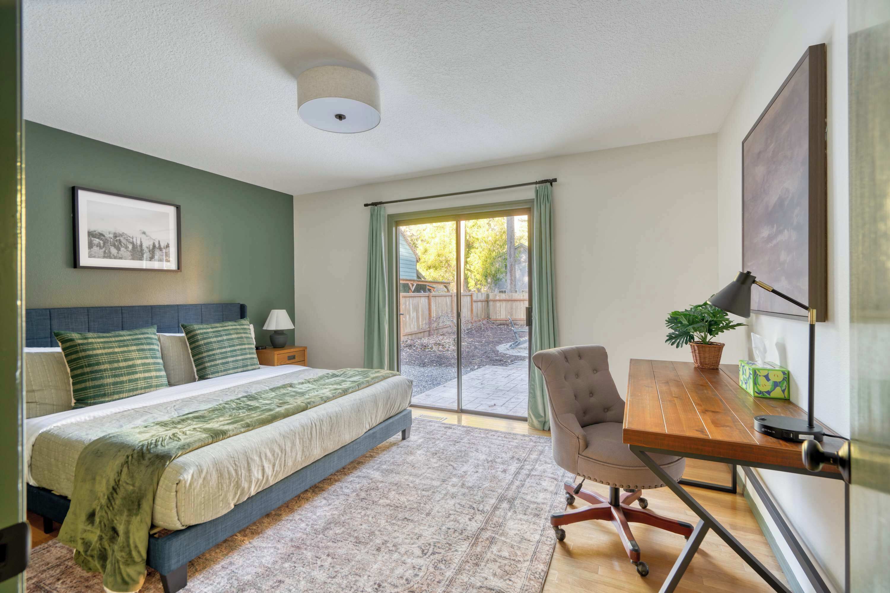 4 多间卧室、熨斗/熨衣板、旅行婴儿床、WiFi