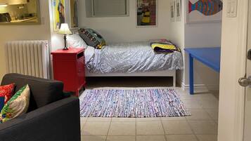 1 bedroom, iron/ironing board, WiFi, bed sheets