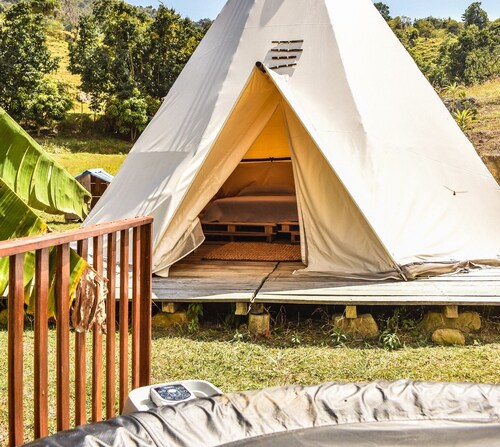 Wake up with a view of the mountains from our Hostal Las Valkirias 