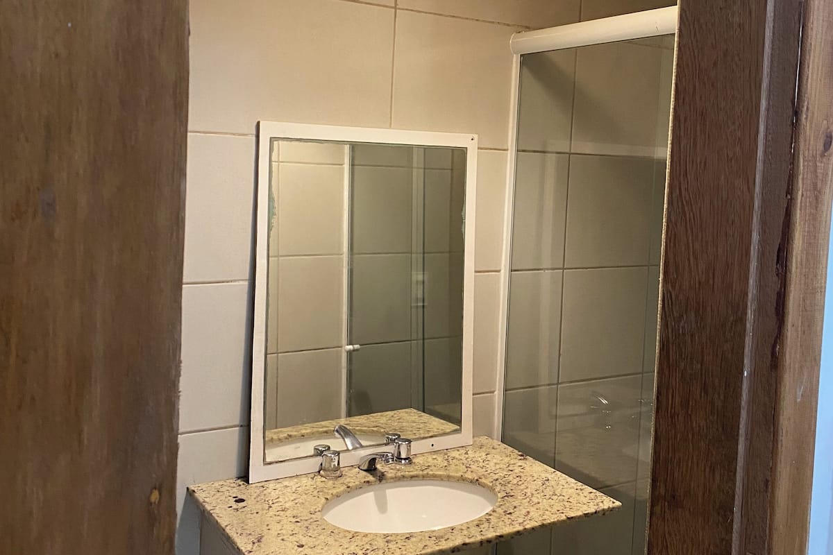 Economy-Suite, Seeblick | Badezimmer