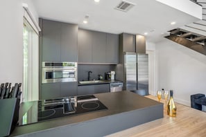 Fridge, microwave, oven, stovetop - O`Four Lofts North, Unit A (Houston)