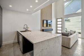 Interior - The O'Four Lofts Cabin, Unit C (Houston)