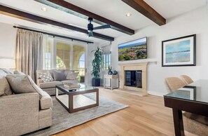 Smart TV, fireplace - Luxury 3-Bedroom Casita at Terranea Resort -- Full Resort Access (Rancho Palos Verdes)