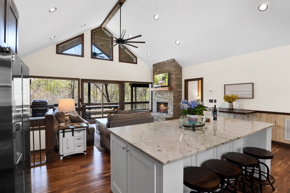 Interior - Bearfoot on the River
New spacious cabin w/Hot Tub, Movie Room and family resort (Ellijay)