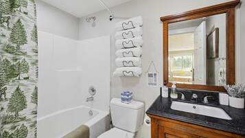 坐浴桶、毛巾、肥皂、卫生纸