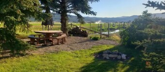  Authentic pioneer 
2 bedroom ranch farmhouse in beautiful Teton Valley Idaho.