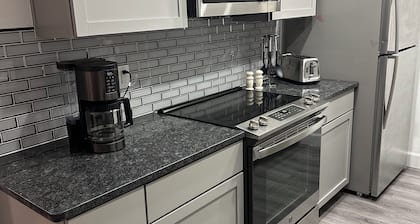 2-bedroom condo in awesome Amarillo with AC, WiFi