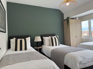 3 Schlafzimmer, Bügeleisen/Bügelbrett, WLAN, Bettwäsche