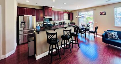 Spacious 4-bedroom house in lovely Castro Valley with WiFi
