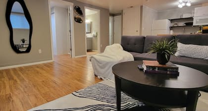 Perfect Proximity! 10 minutes away from airport.