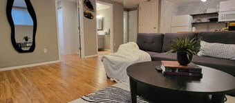 Perfect Proximity! 10 minutes away from airport.