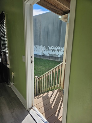 Interior - Cozy 2-bedroom townhome in charming New Orleans with AC, WiFi, and yard. (New Orleans)