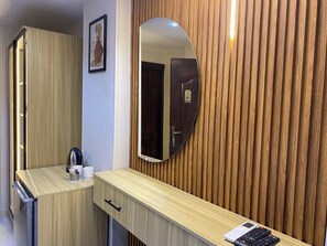 Deluxe szoba kétszemélyes vagy két külön ággyal | Minibár, laptophoz jól használható munkafelület és ingyenes wifi