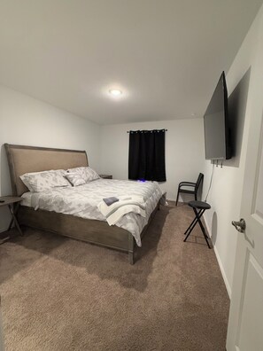 3 soverom, strykejern/-brett, wi-fi og sengetøy