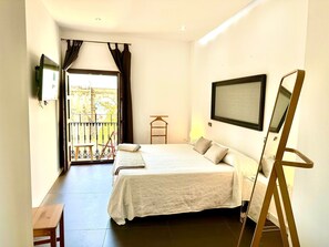 4 bedrooms, iron/ironing board, travel cot, free WiFi