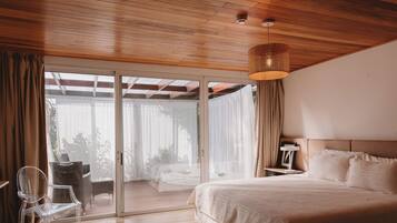 Ropa de cama de alta calidad, camas con efecto memoria y minibar