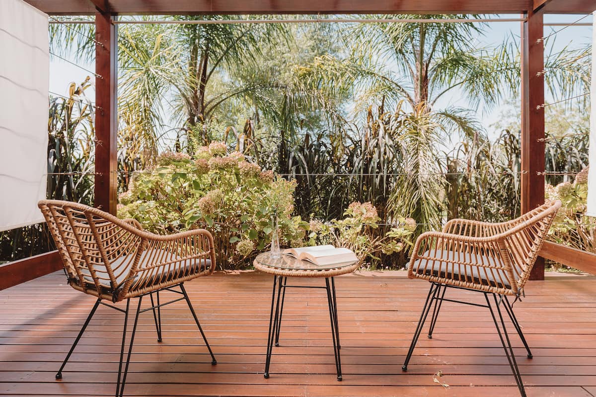 Chambre Confort, vue sur le jardin | Literie de qualité, lit avec matelas en mousse à mémoire, minibar