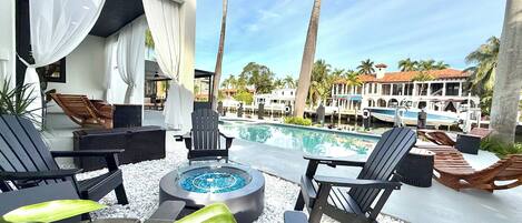 Outdoor pool, a heated pool