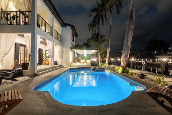 Outdoor pool, a heated pool