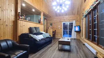 Una Smart TV, una chimenea