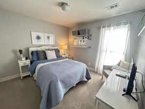 4 bedrooms, desk, iron/ironing board, travel crib