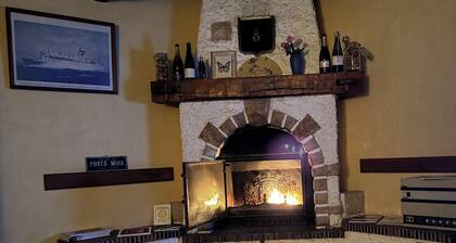 Charming 3-Bedroom House Near the Crement and Champagne Vineyards.