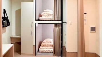 Kamar Twin, hanya perempuan, Bebas Asap Rokok | 1 kamar tidur, selimut bulu angsa, Wi-Fi gratis, dan seprai linen