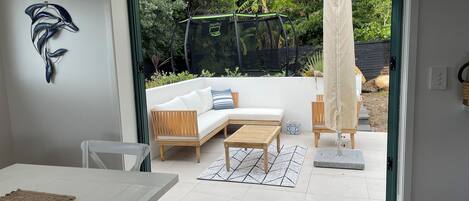 Smart TV, fireplace, table tennis, books