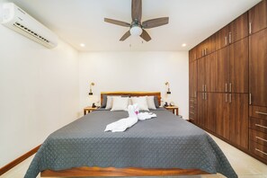 2 bedrooms, desk, iron/ironing board, WiFi