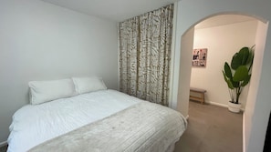 1 dormitorio, escritorio, tabla de planchar con plancha y wifi gratis