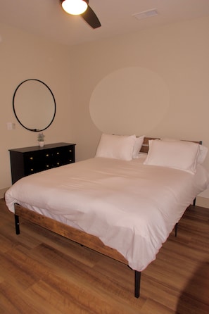 2 bedrooms, desk, free WiFi, bed sheets