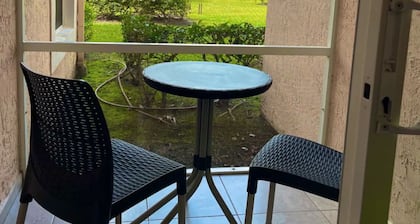 Hole-in-One Studio -Rest, Relax & Golf PGA Village