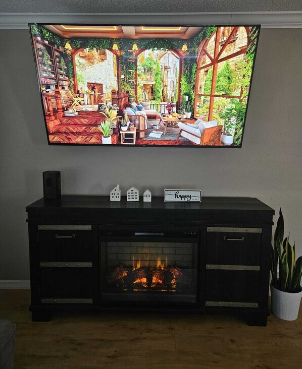 Interior - Peace and Comfort in this charming home in Live Oak, Florida (Live Oak)