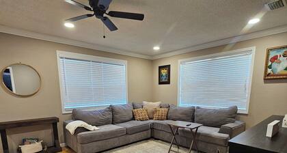 Peace and Comfort in this charming home in Live Oak, Florida